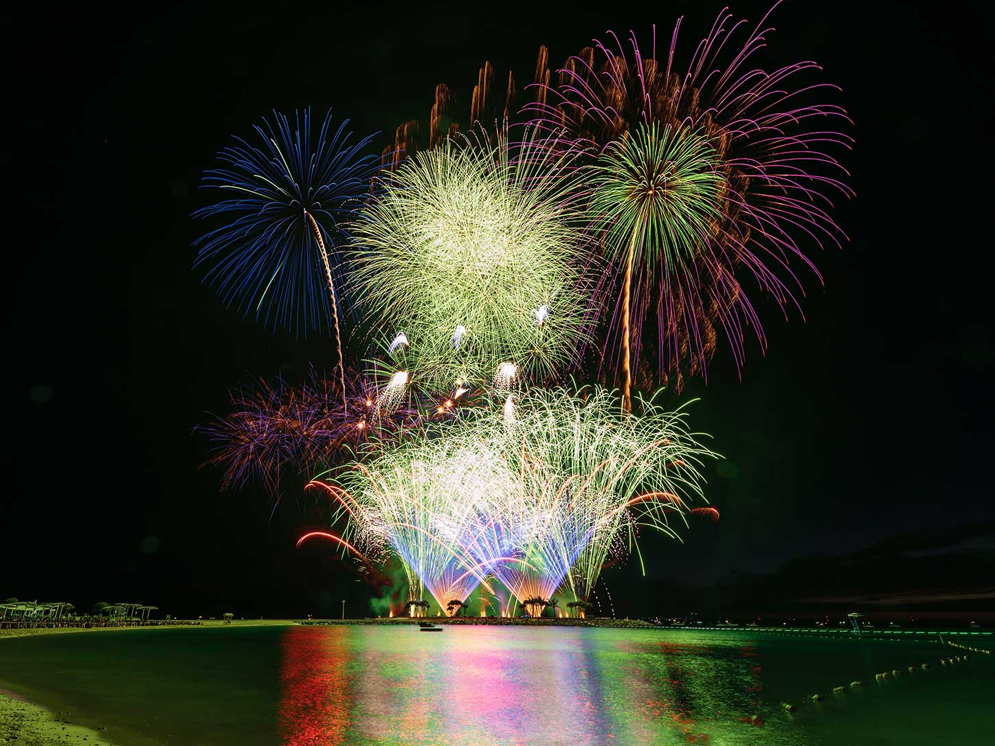 海洋博公園花火大会