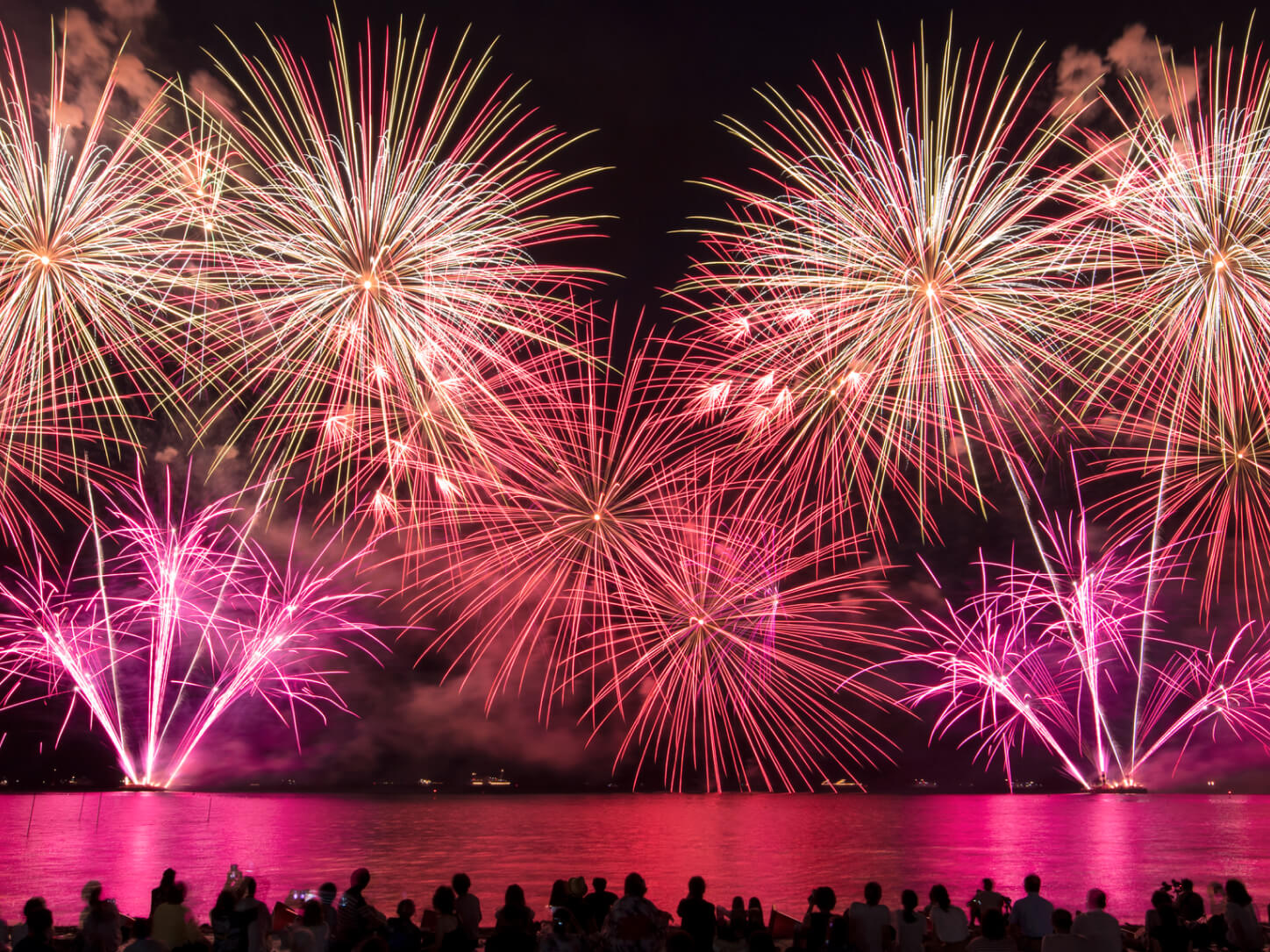 とうろう流しと大花火大会