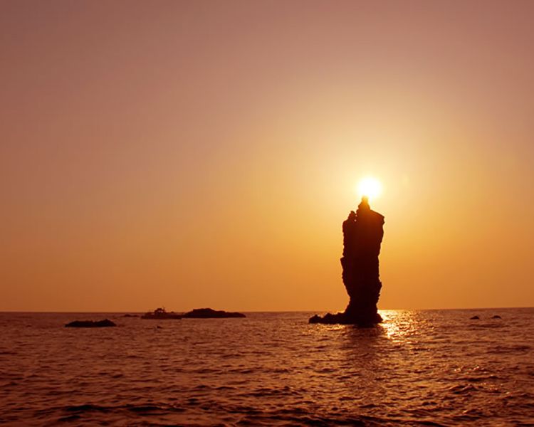 ローソク島遊覧船