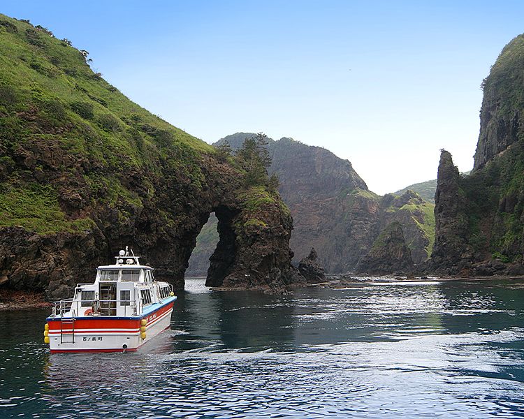 国賀めぐり観光遊覧船