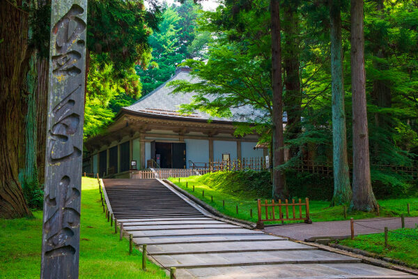 平泉－仏国土（浄土）を表す建築・庭園及び考古学的遺跡群