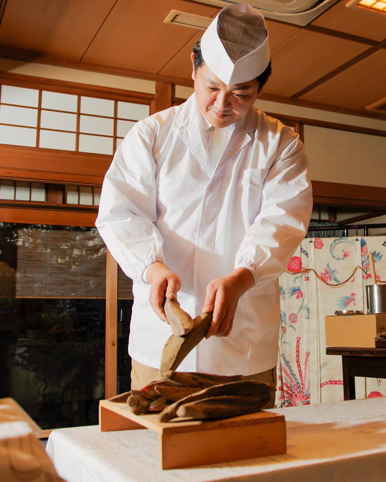 æ–™äº­ã•ãã‚‰ã„ä¸‰ä»£ç›®åº—ä¸» æ«»äº• ç™»ä¹‹