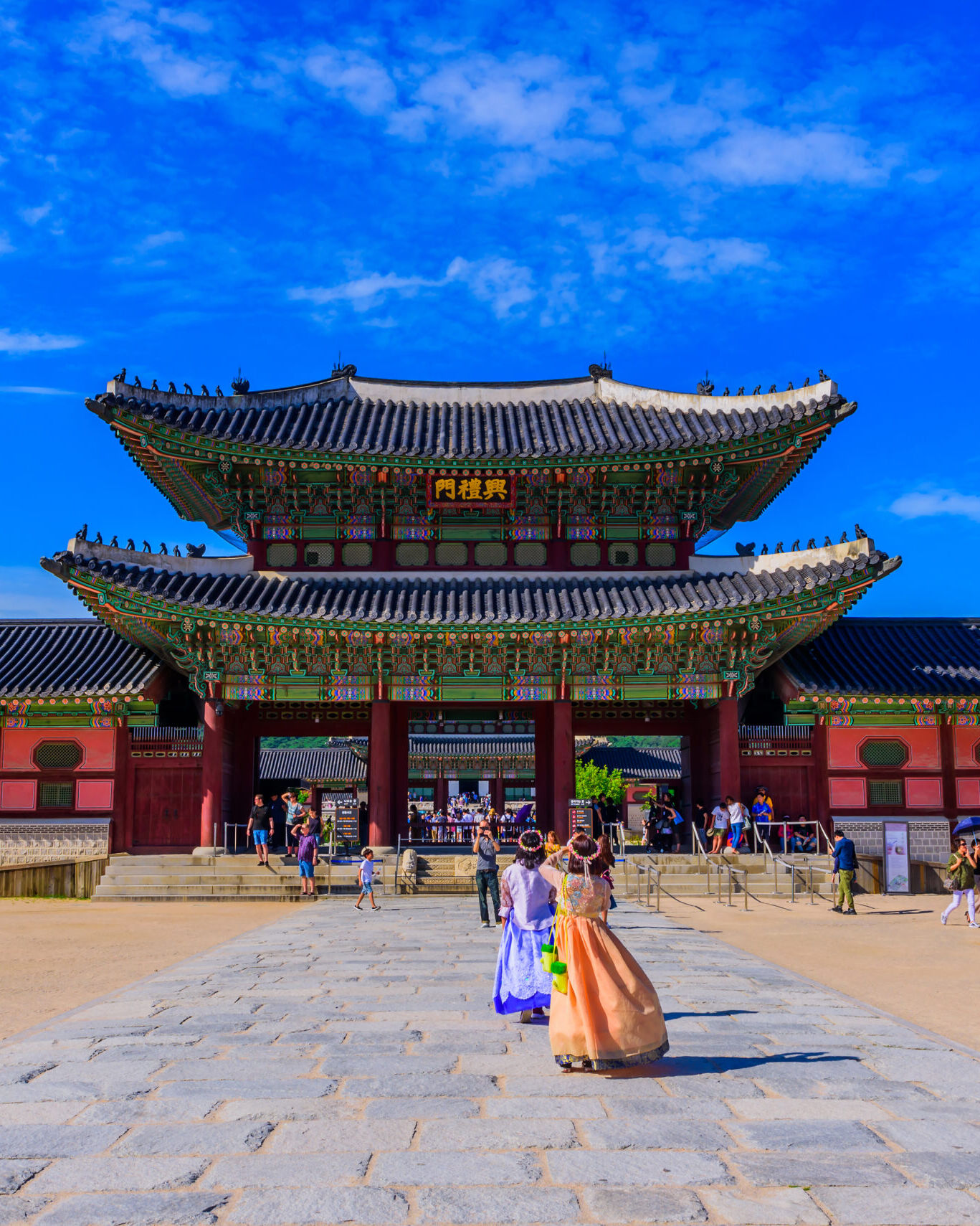 ソウル市内観光ツアー 伝統衣装体験プランあり