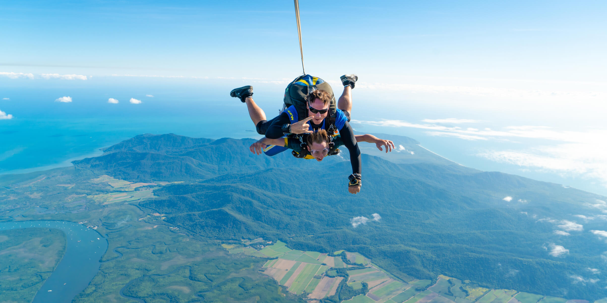 スカイダイビング