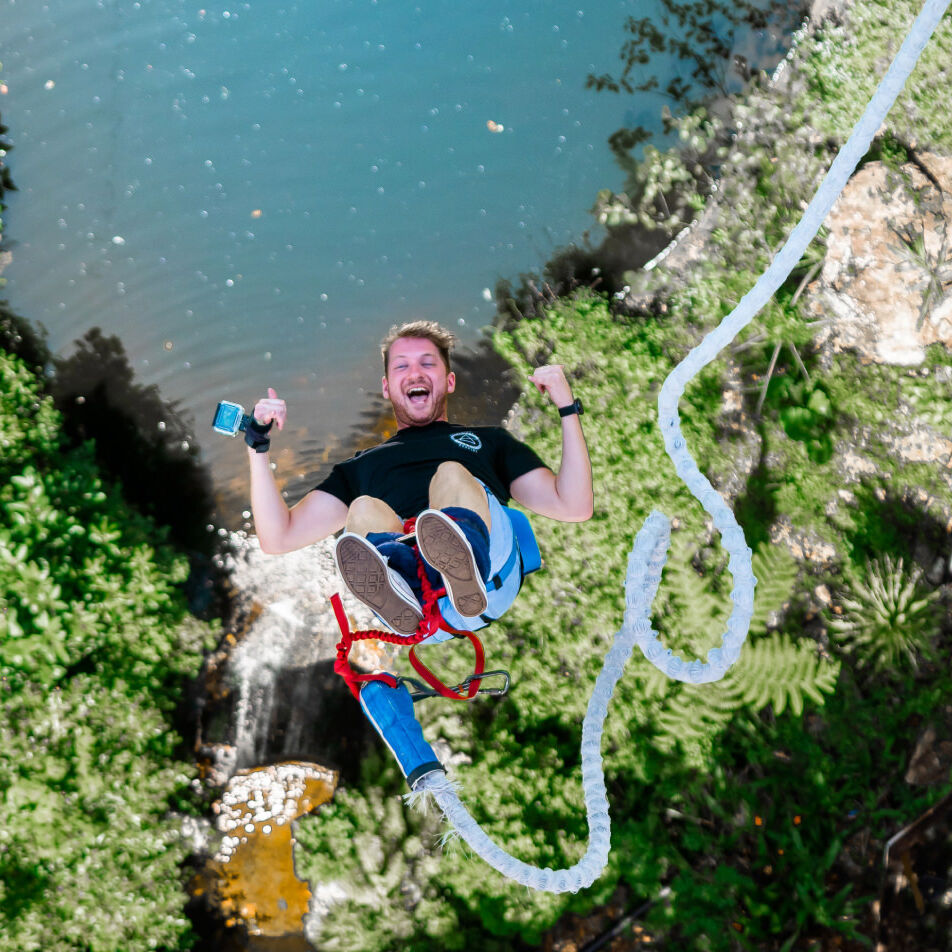 バンジージャンプ